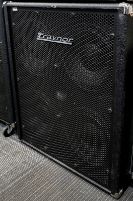 Traynor - 800 Watt 4x10 Bass Cabinet - 4 ohm Configuration 3